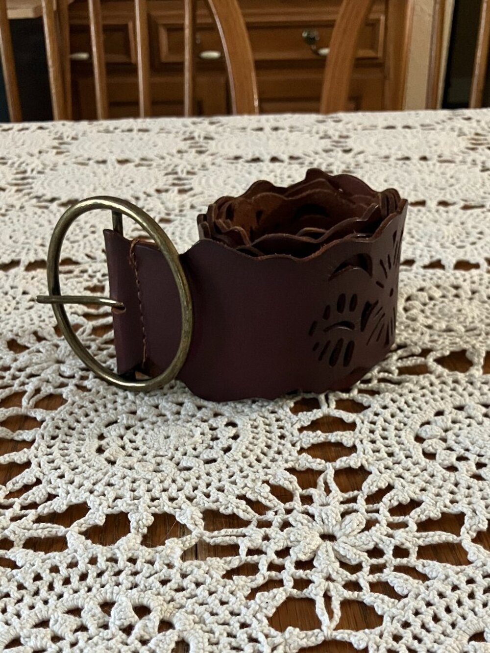 Women’s Sz. L Garnet Hill Wide Leather Belt with Floral Cutouts Gold Hardware